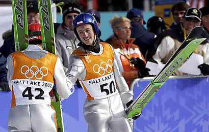Igrzyska olimpijskie w Salt Lake City Adam Maysz skada gratulacje Simonowi Ammannowi
